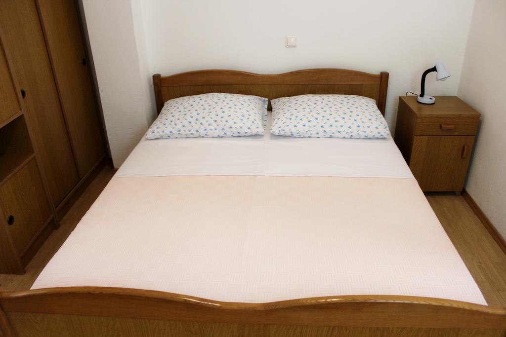 Apartments Petric Makarska Esterno foto